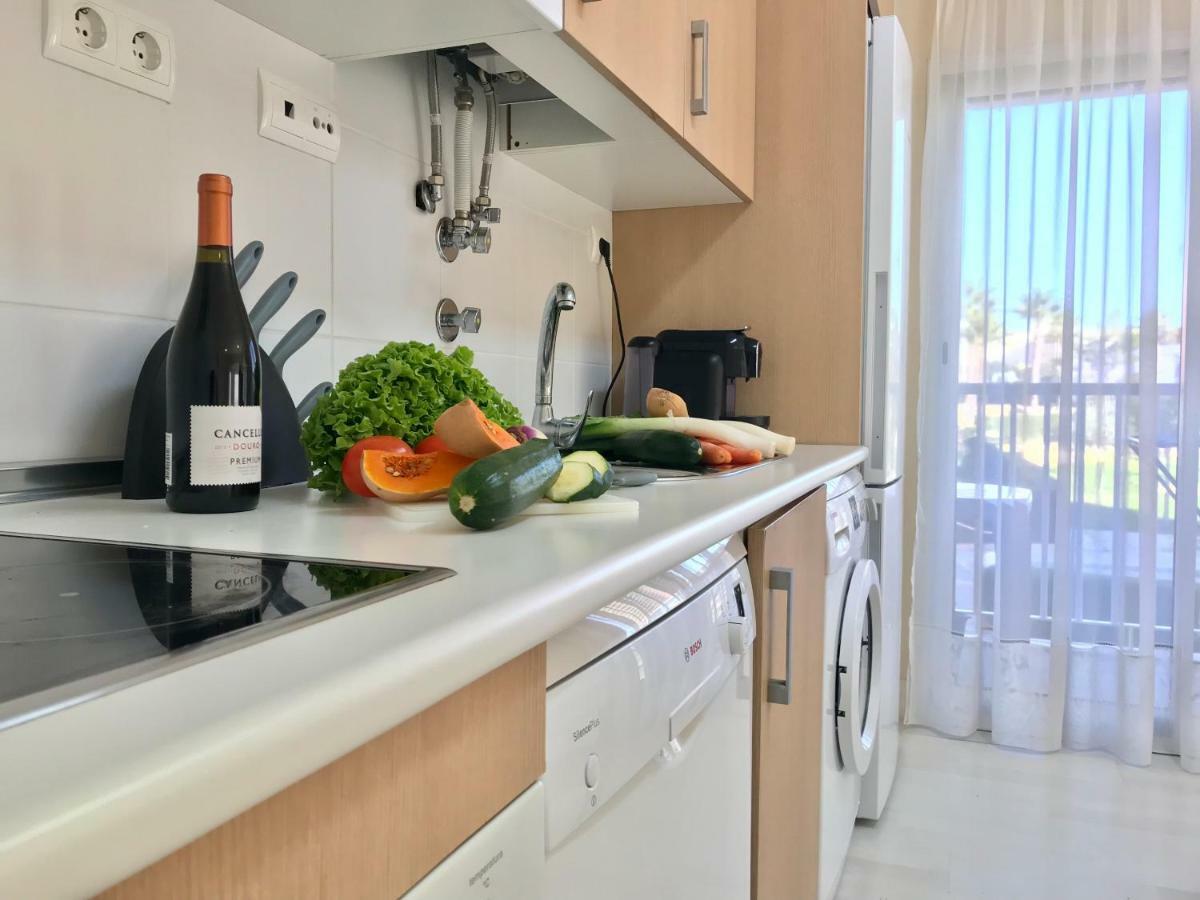 Litoral Mar Dream 17, Beach Front, Free Wi-Fi, Private Parking, Pool Portimão Esterno foto