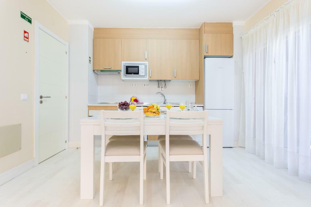 Litoral Mar Dream 17, Beach Front, Free Wi-Fi, Private Parking, Pool Portimão Esterno foto