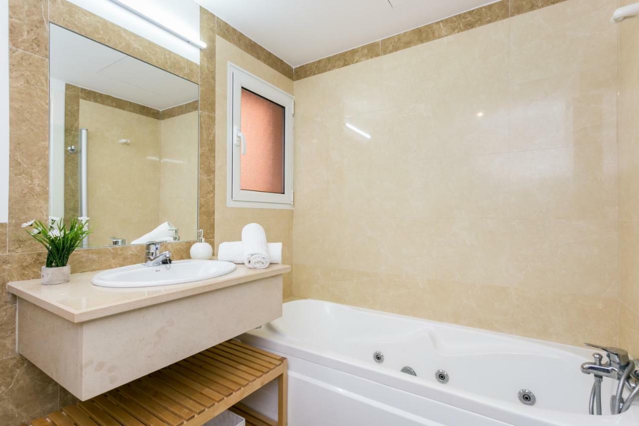 Litoral Mar Dream 17, Beach Front, Free Wi-Fi, Private Parking, Pool Portimão Esterno foto