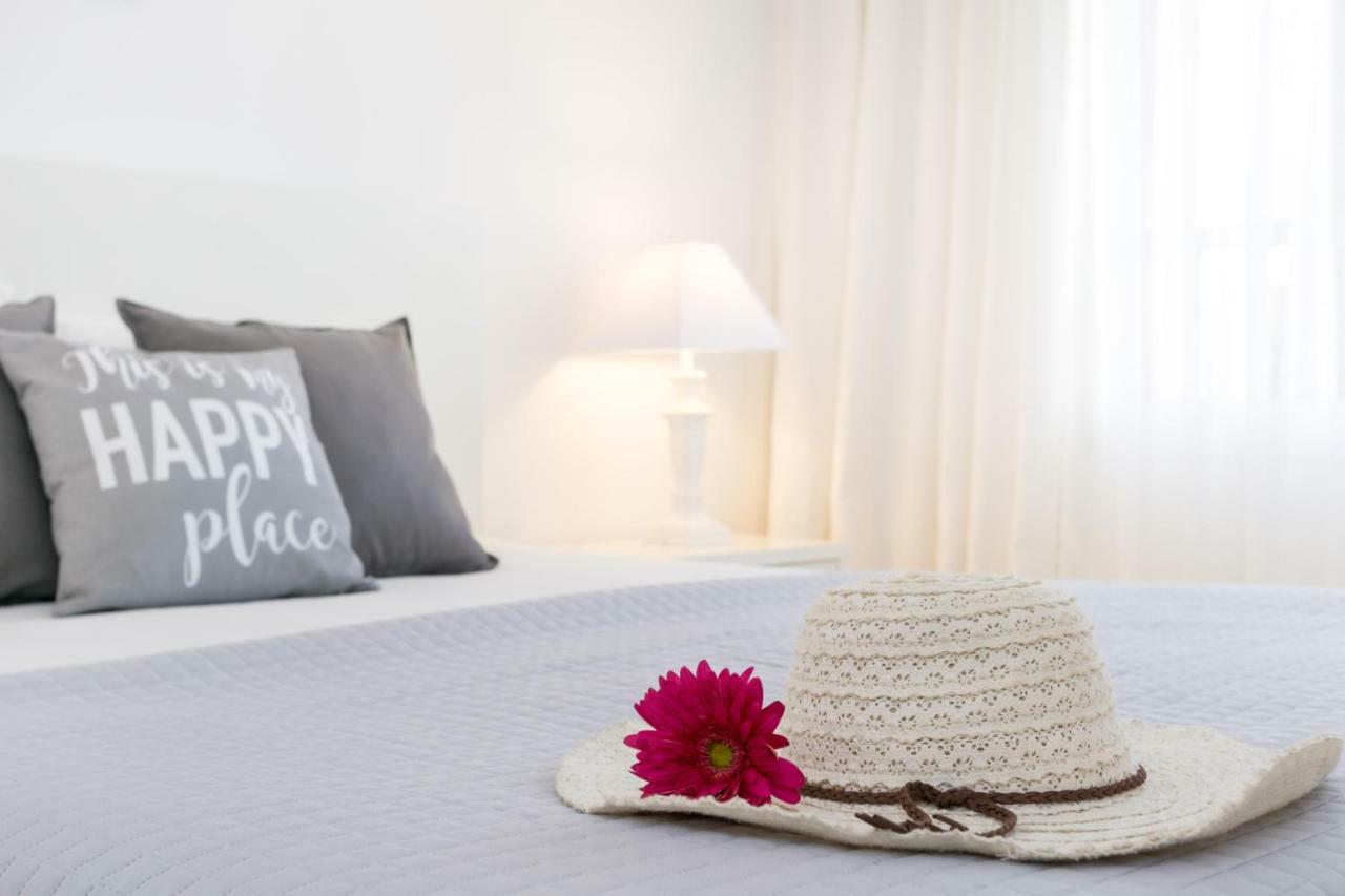 Litoral Mar Dream 17, Beach Front, Free Wi-Fi, Private Parking, Pool Portimão Esterno foto